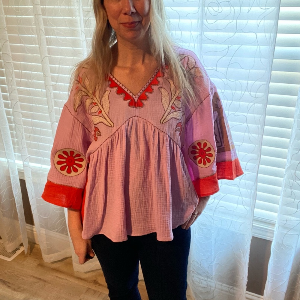 New Easel Embroidery Detailing Cotton Gauze Babydoll Woven Top - Picture 5 of 7